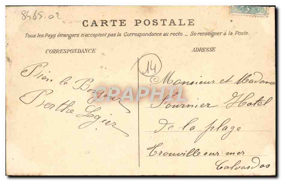 CPA Trouville la plage et la jetee promenade — Verso