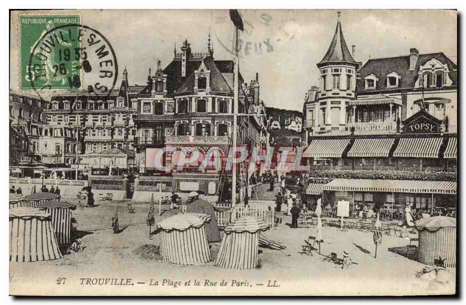 CPA Trouville La plage et la rue de paris