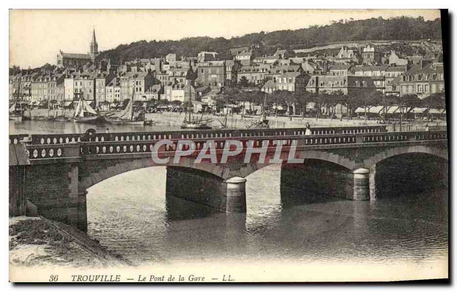 CPA Trouville le pont de la gare