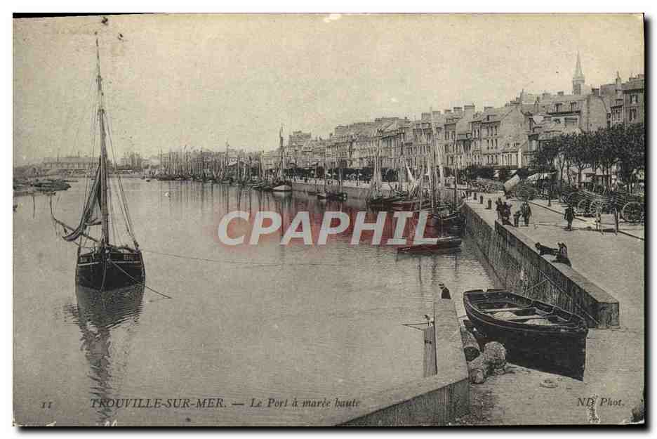 Trouville-sur-Mer — Le Port à marée haute — ND Phot.