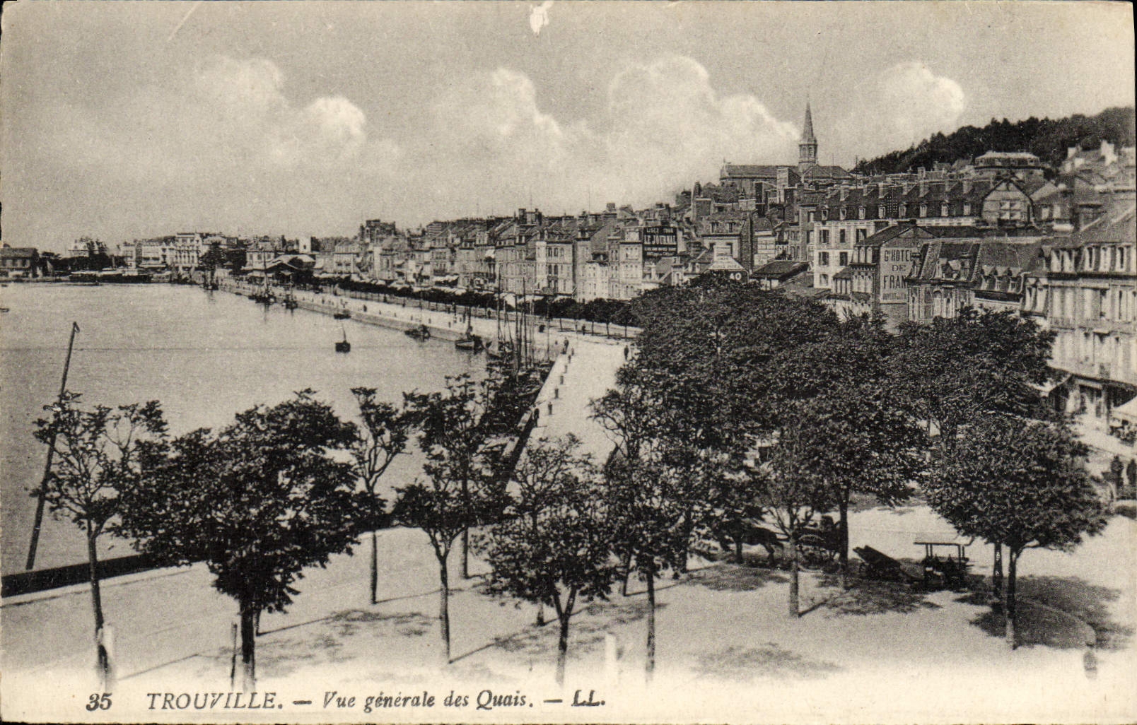 Trouville — Vue générale des Quais — LL.