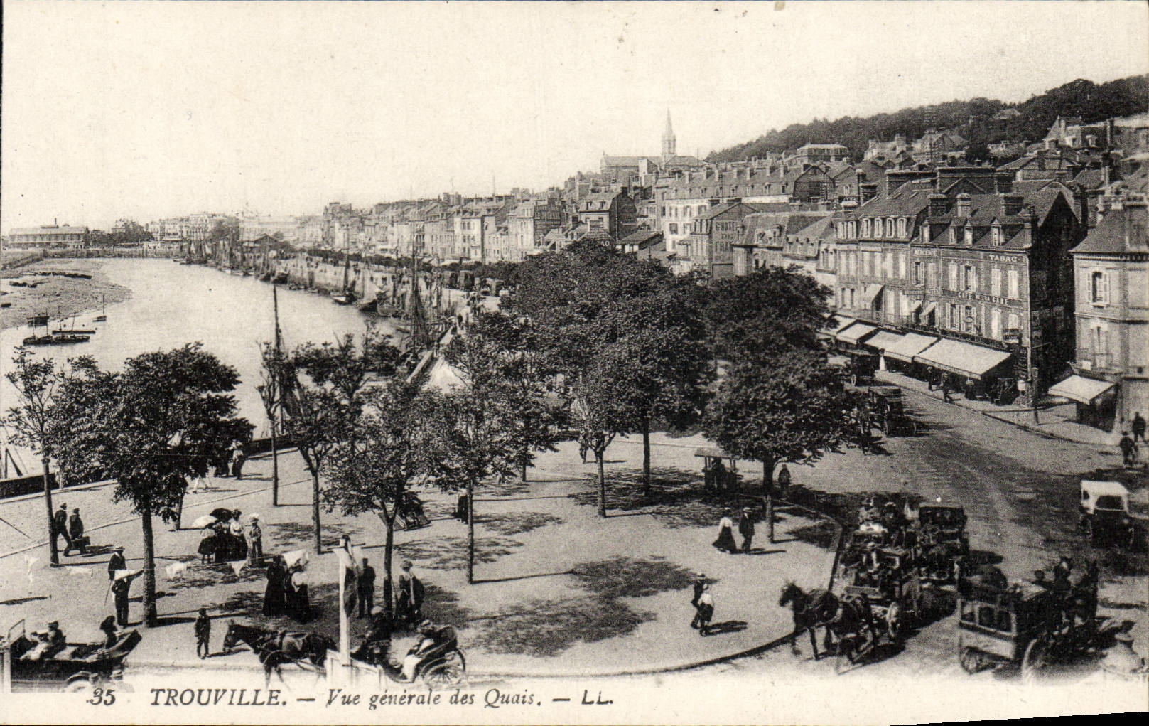 Trouville — Vue générale des Quais — LL. n°35