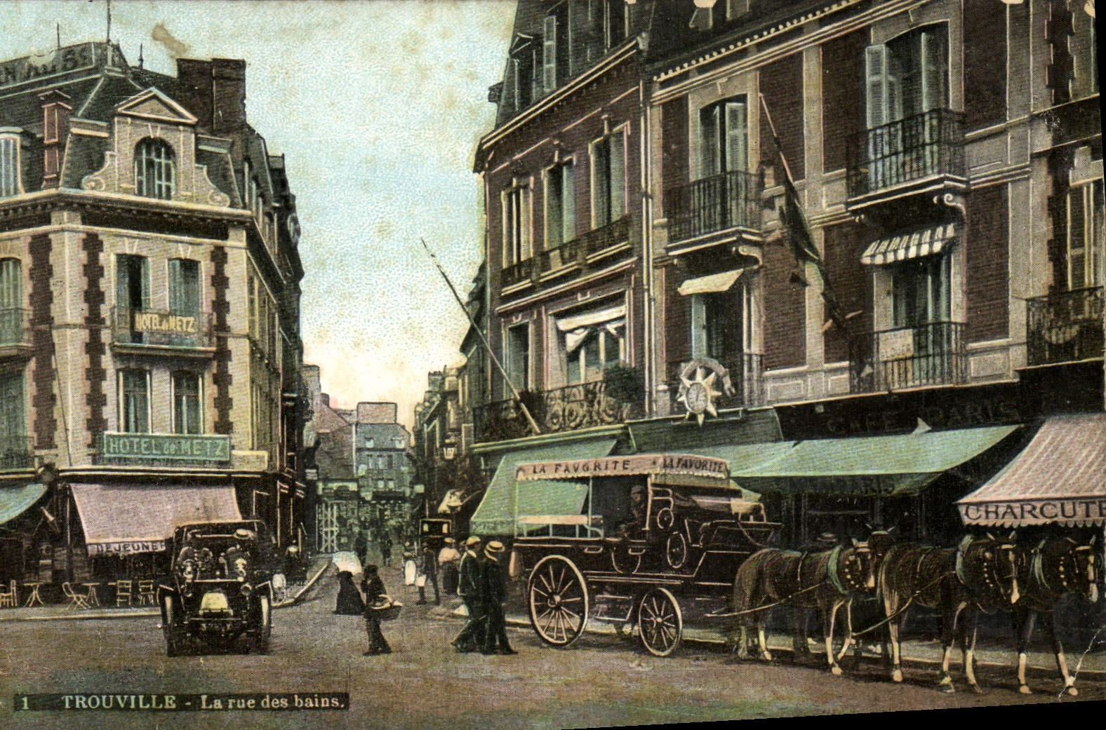Trouville - La rue des bains — vue de rue avec hôtel et chariot à cheval — éditeur non identifié, n° 1
