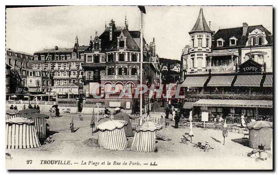 CPA Trouville Le plage et la rue de paris