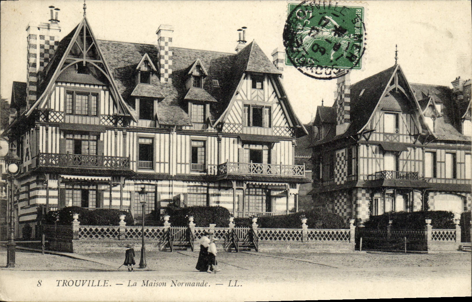 Trouville — La Maison Normande — LL.
