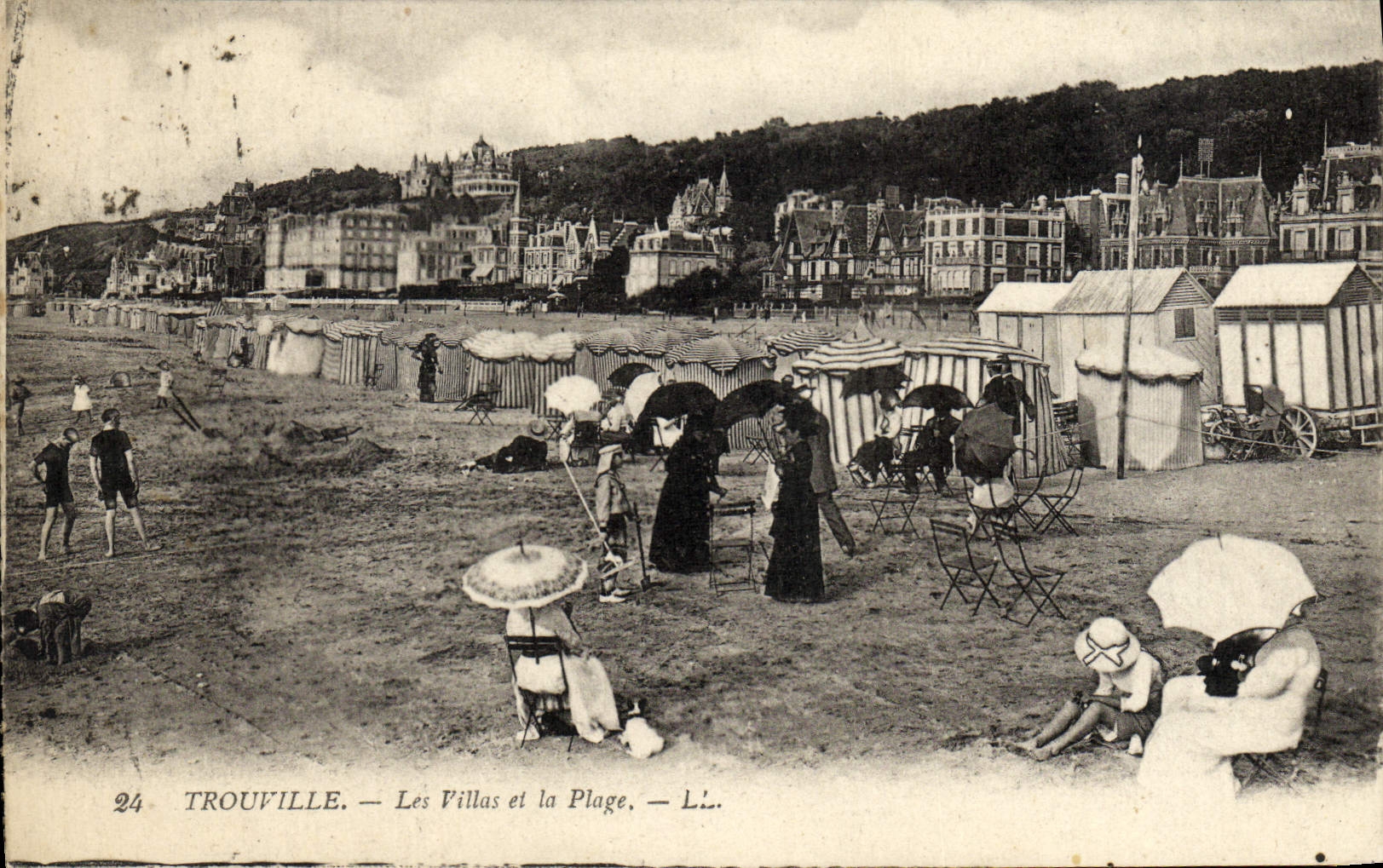 CPA Trouville Les villas et la plage