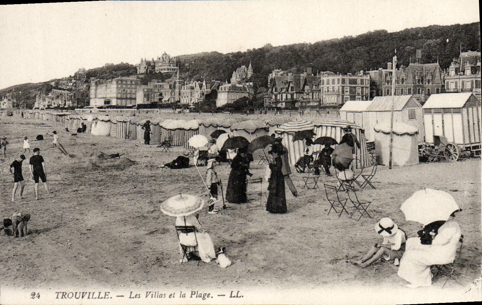 Trouville — Les Villas et la Plage — LL.