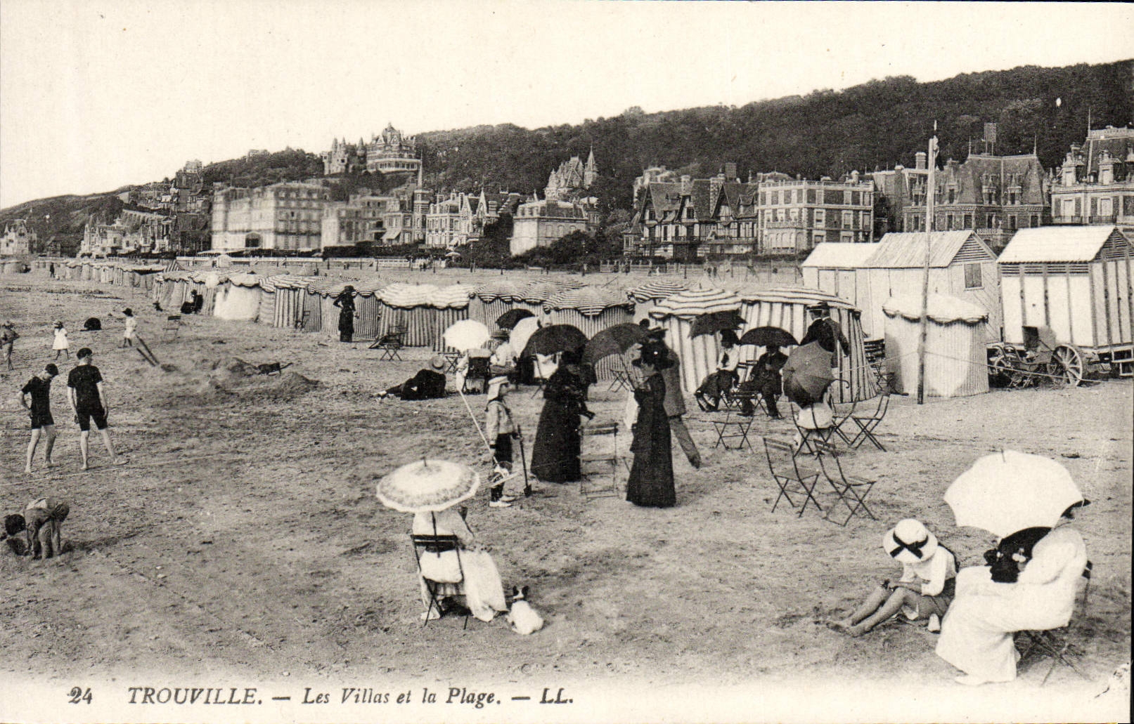 Trouville — Les Villas et la Plage — LL.