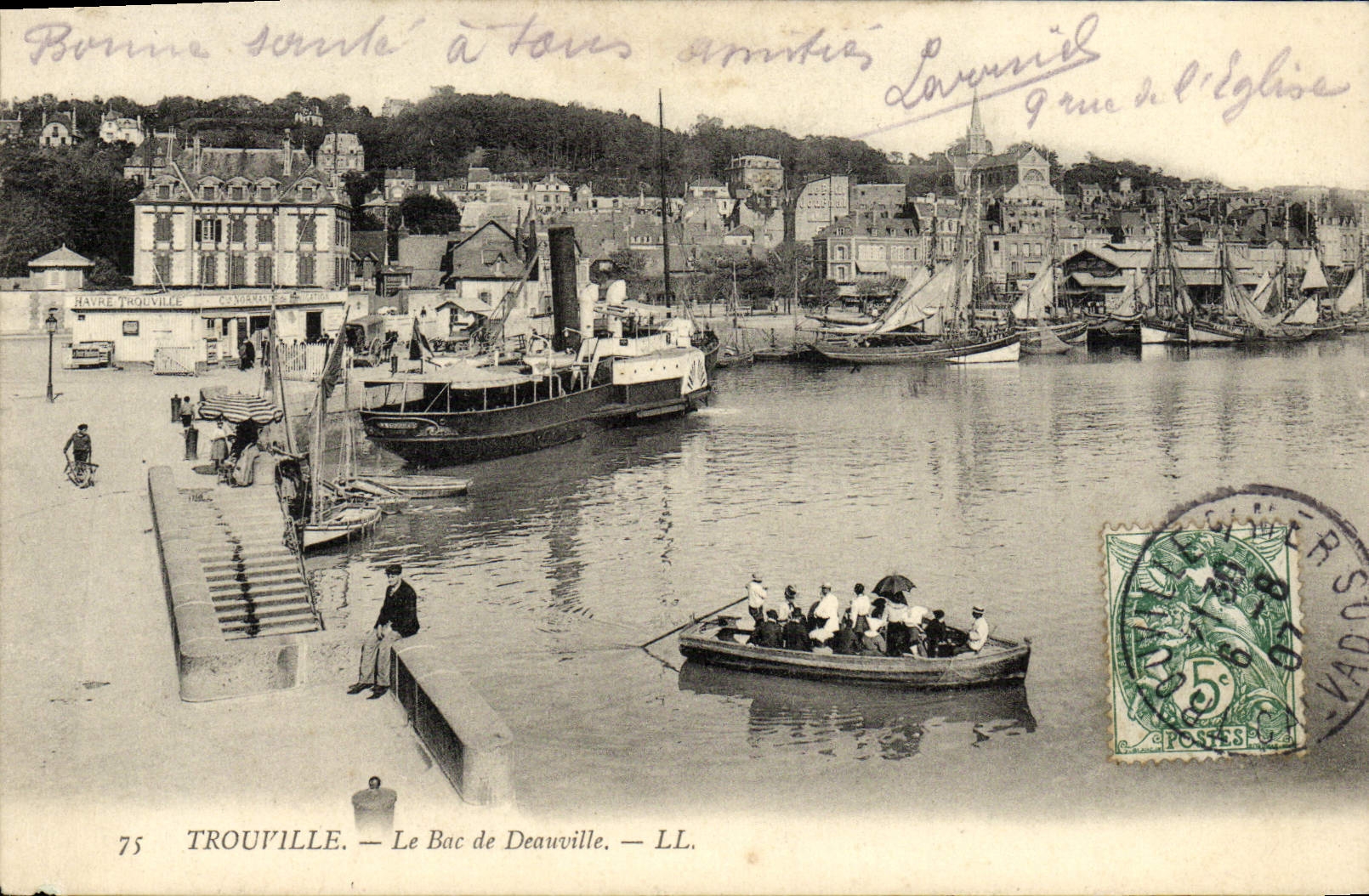 CPA Trouville Le bac de Deauville Bateaux