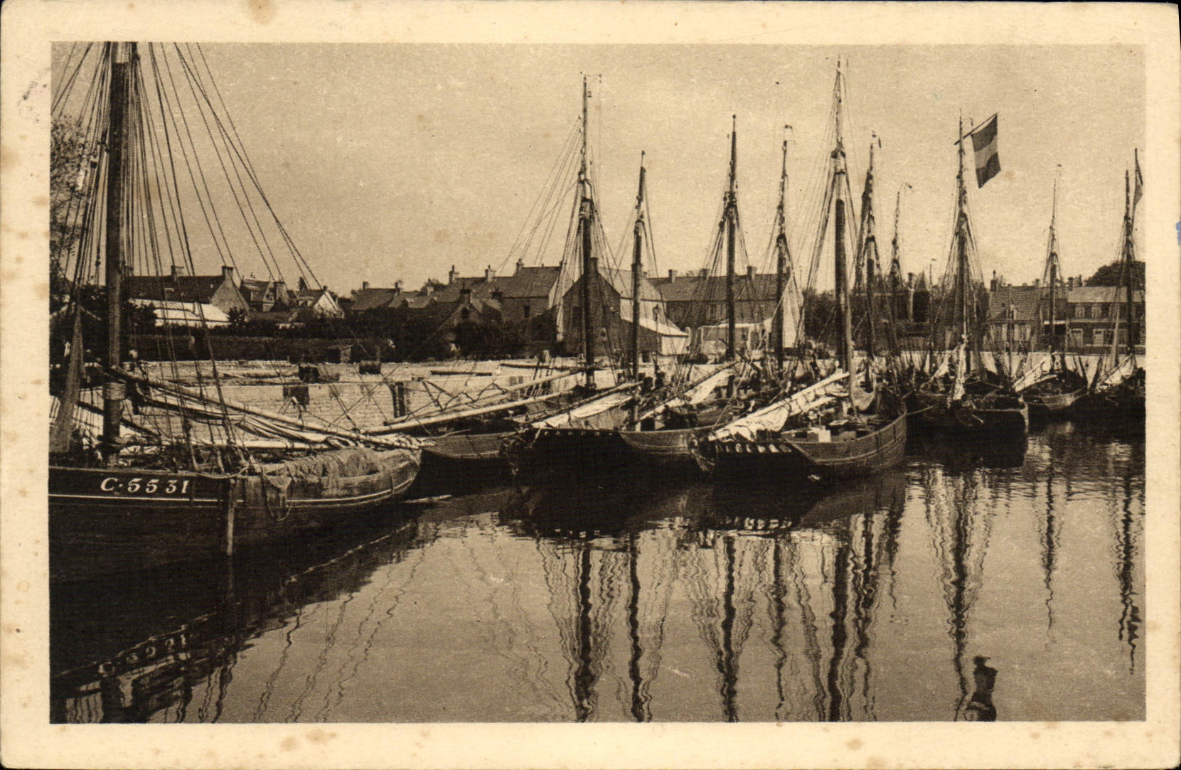 Grandcamp-les-Bains — Le Port — A. Duboq, édit. (Calvados) n°2