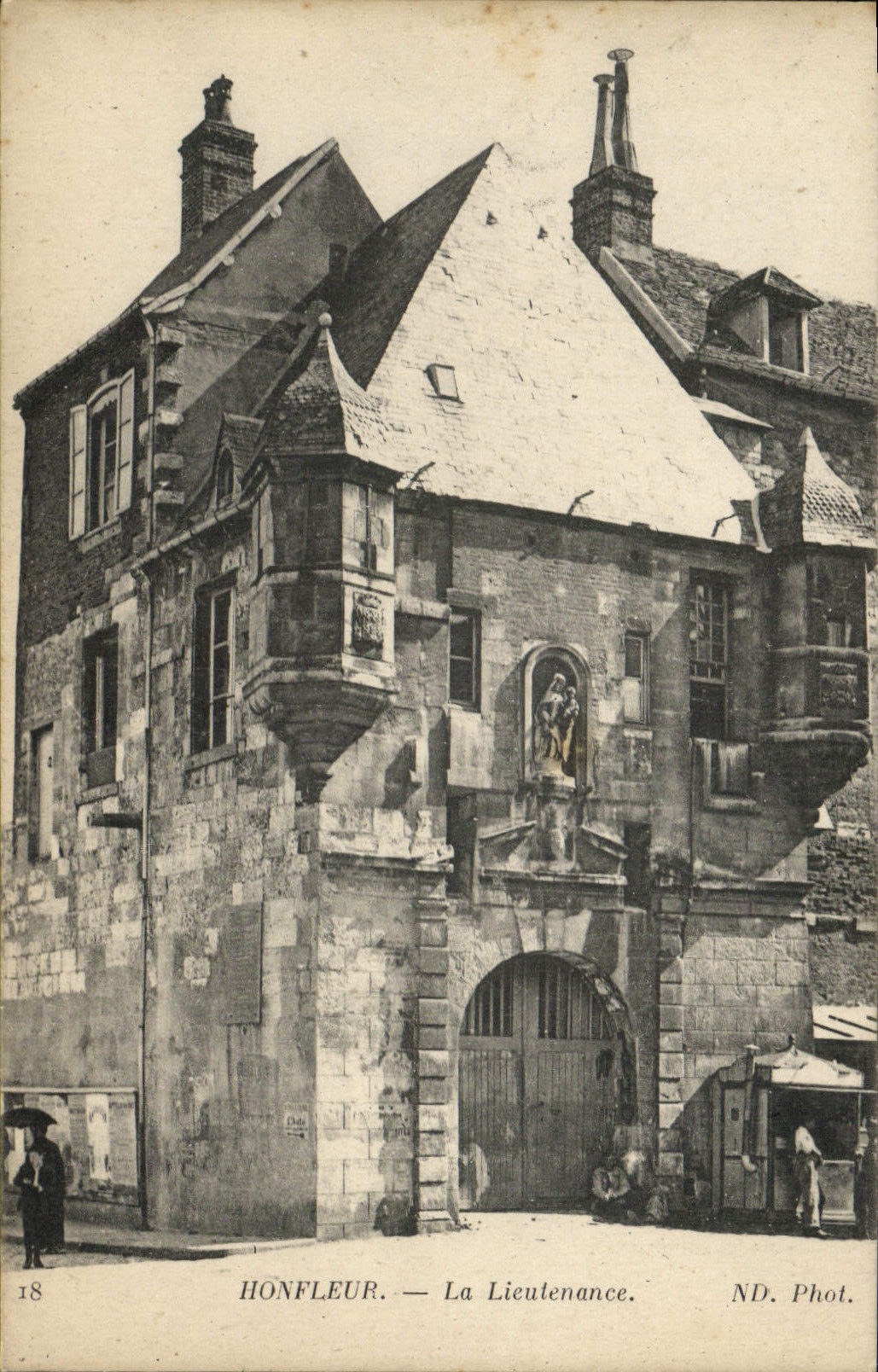 Honfleur — La Lieutenante — ND. Phot.