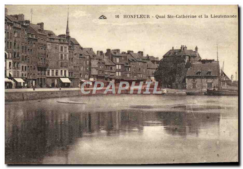 Honfleur - Quai Ste-Cathérine et la Lieutenancée