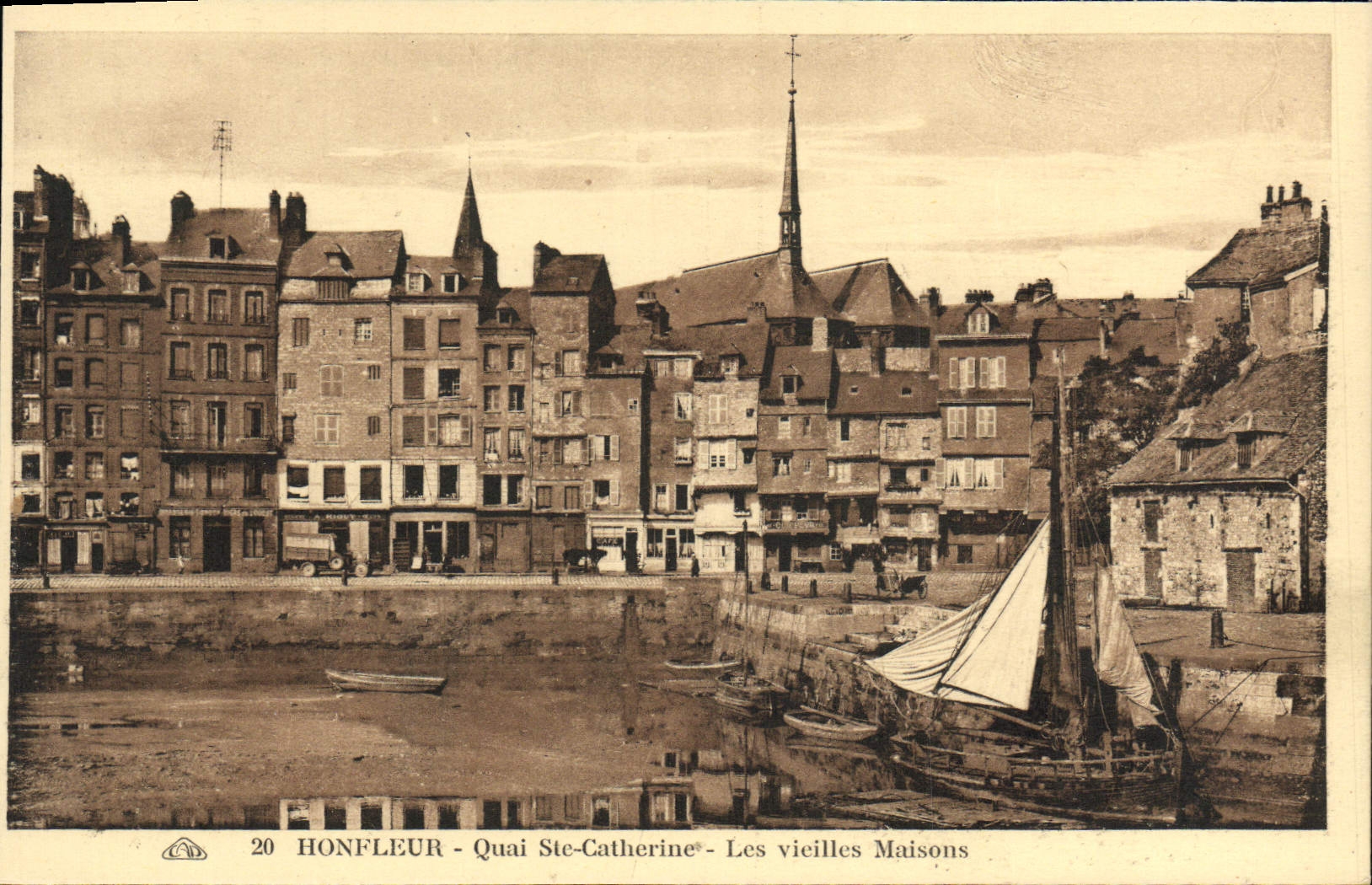 Honfleur - Quai Ste-Catherine - Les vieilles Maisons