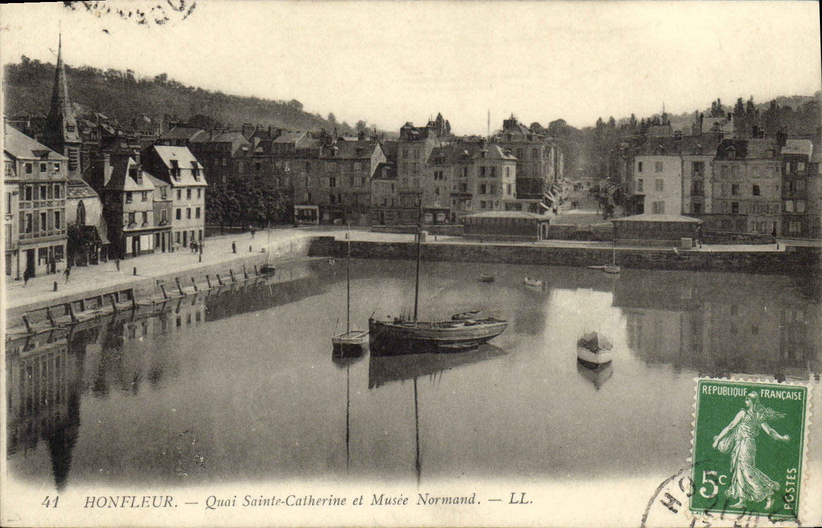 Honfleur — Quai Sainte-Catherine et Musée Normand — LL.
