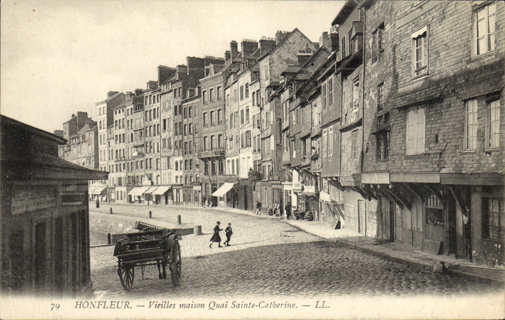 Honfleur — Vieilles maison Quai Sainte-Catherine — LL. n°79