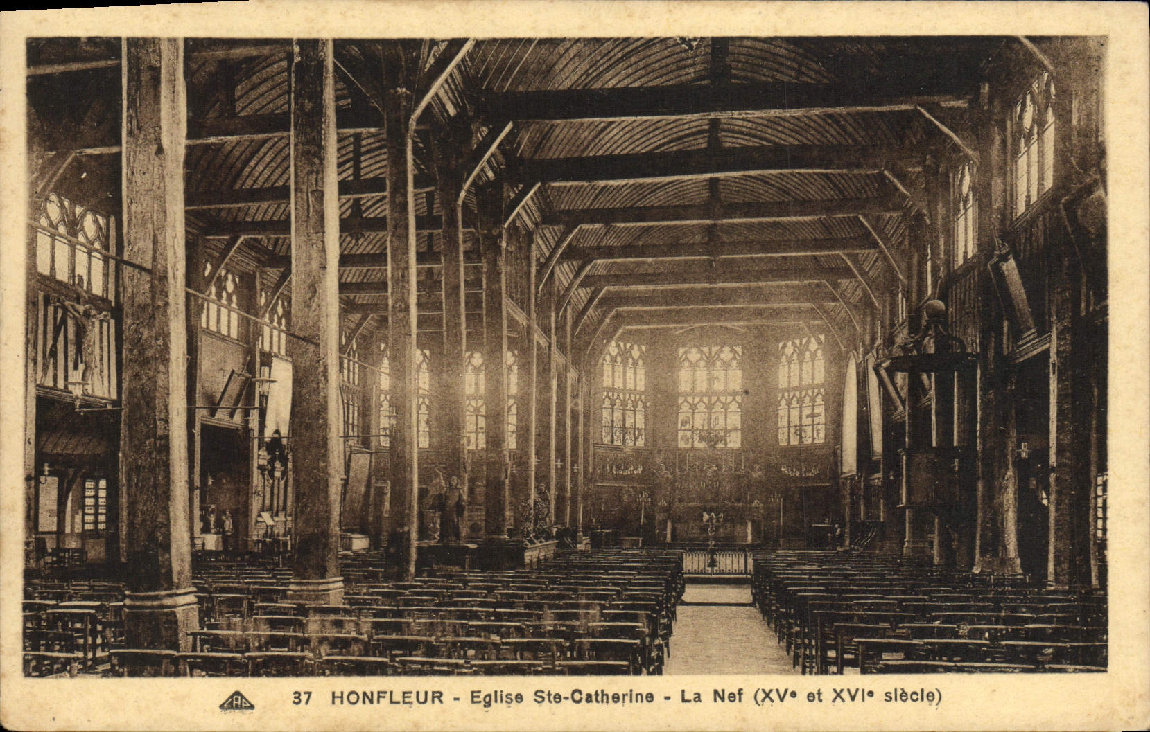 CPA Honfleur Eglise Ste Catherine La Nef