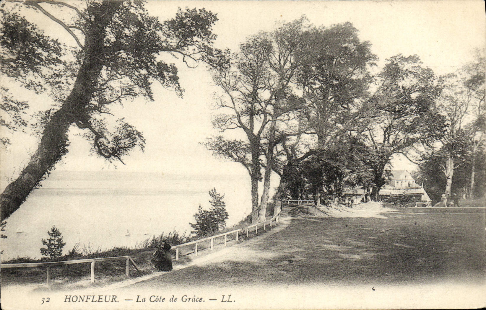 Honfleur — La Côte de Grâce — LL. — n°32