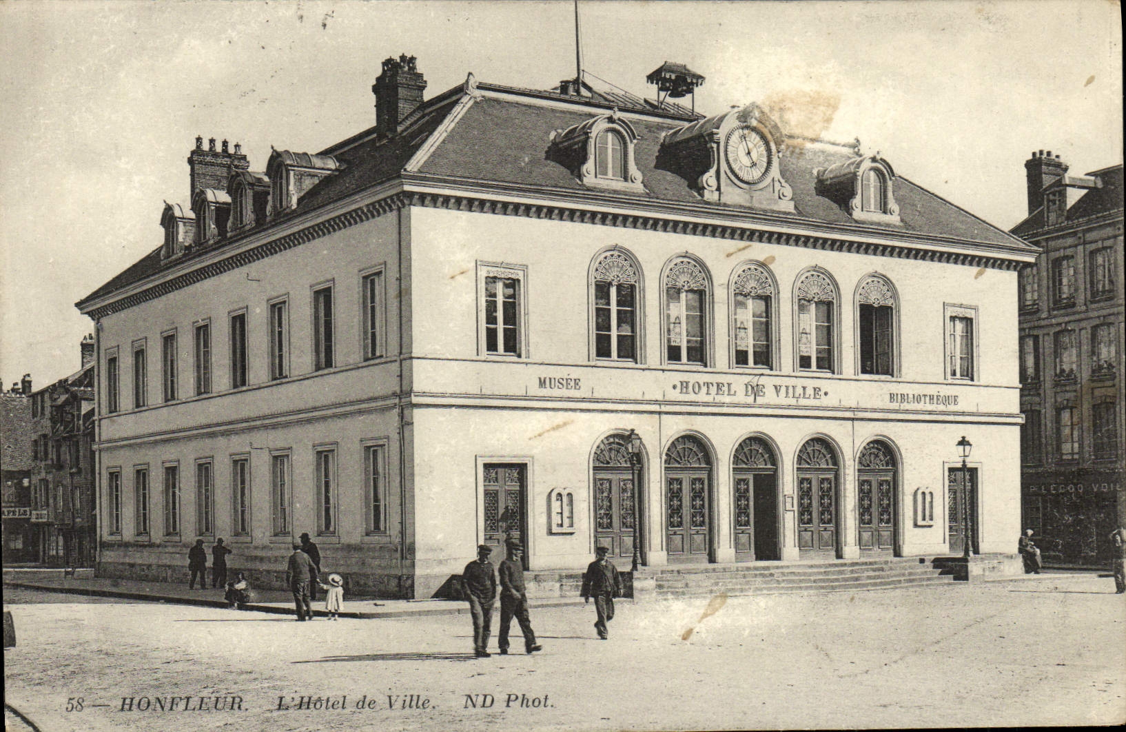 Honfleur — L'Hôtel de Ville (Musée, Bibliothèque) — ND Phot. n° 58