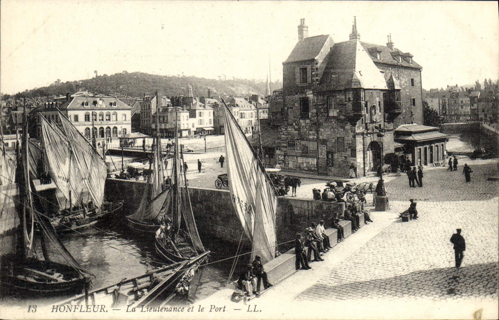 Honfleur — Ansicht der Lieutenant und des Hafens — LL. — n°13