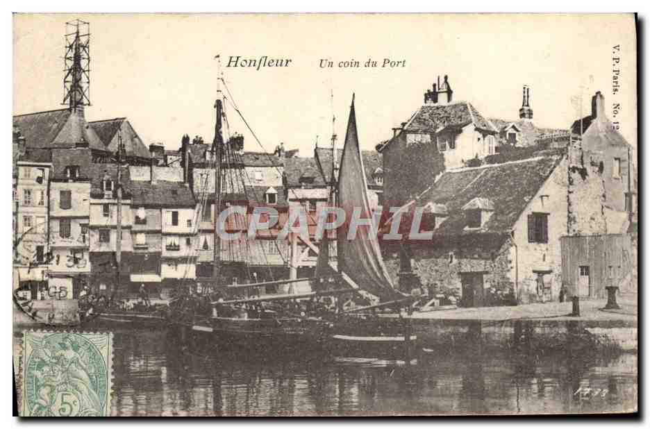 CPA Honfleur Un coin du Port Bateaux