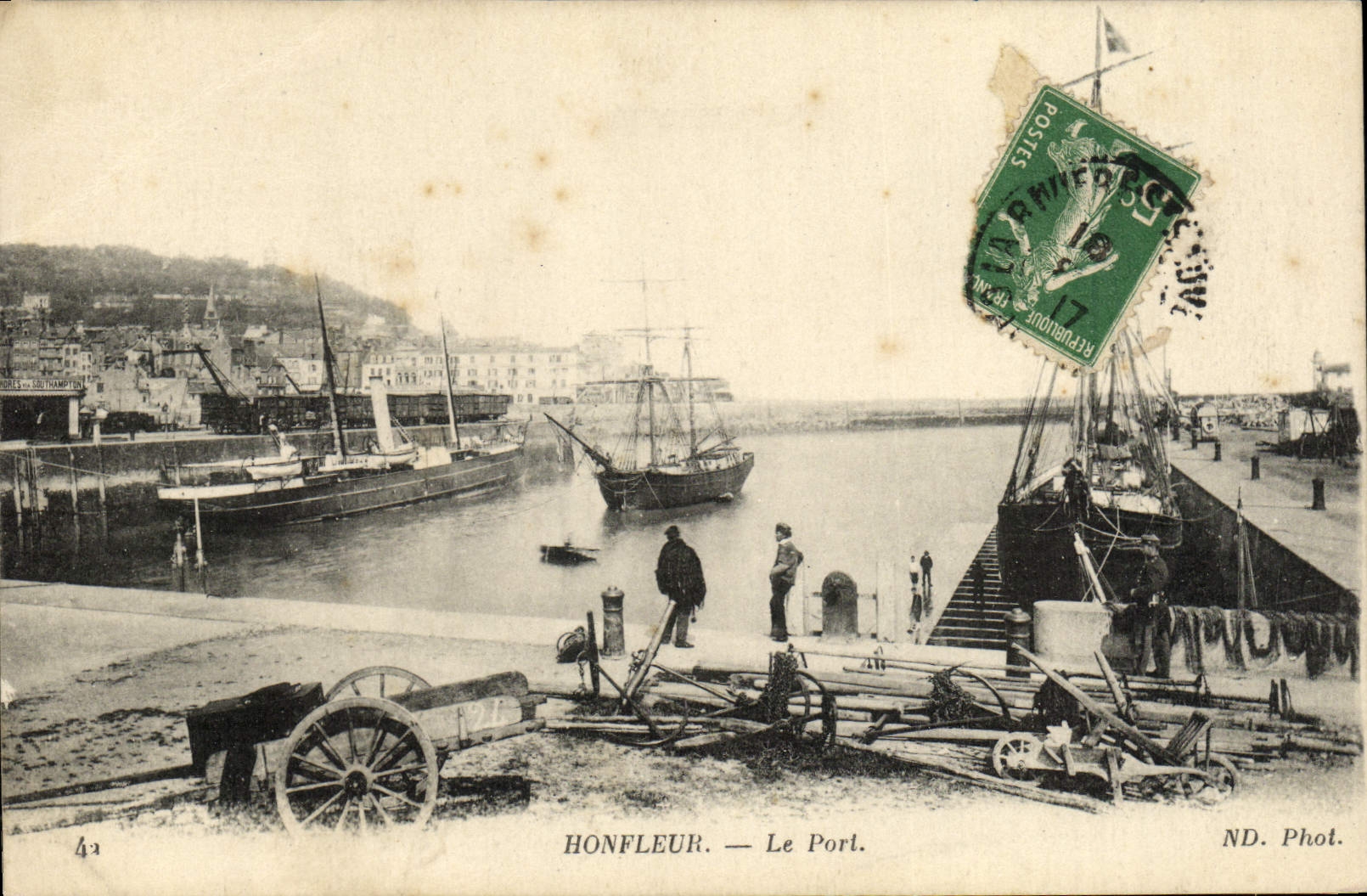 HONFLEUR. — Le Port. — ND. Phot.