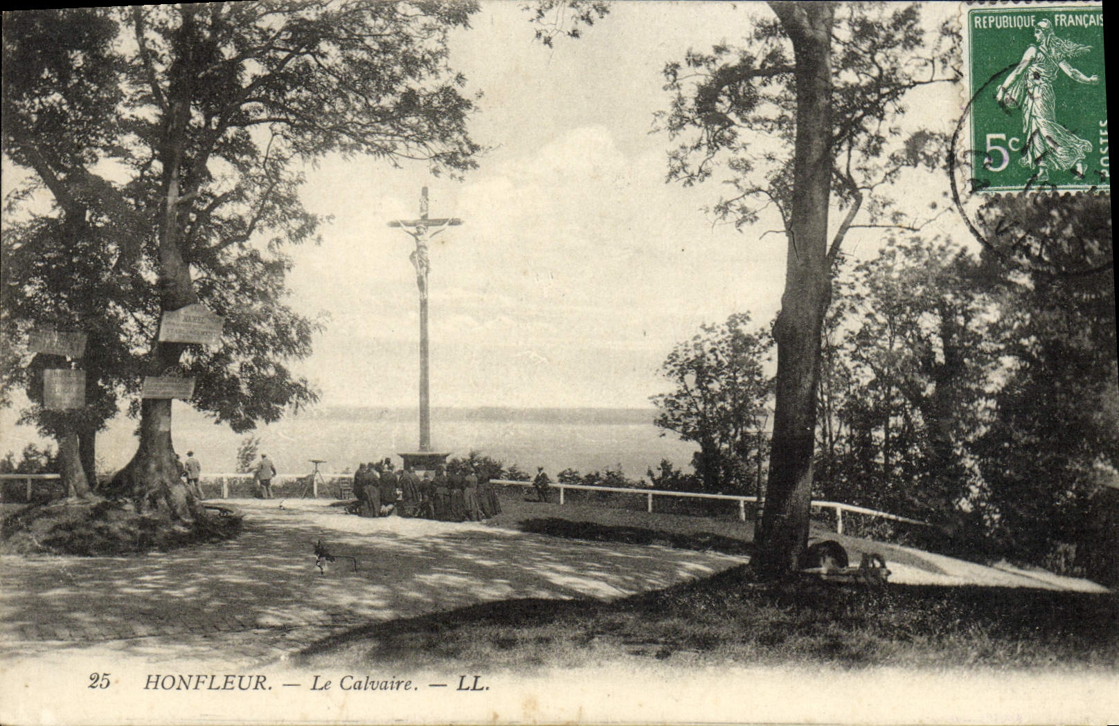 Honfleur — Le Calvaire — LL.