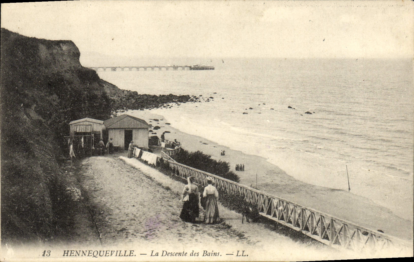 Hennequeville — La Descente des Bains — LL.