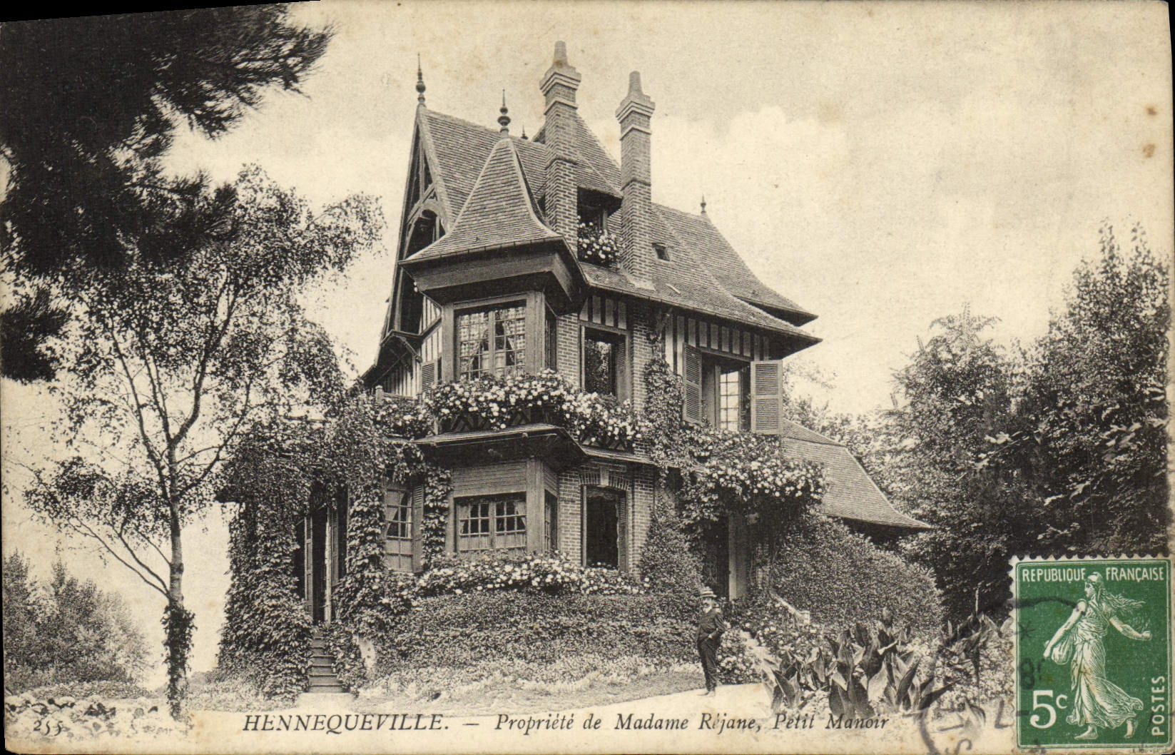 Hennequeville — Propriété de Madame Rijjane, Petit Manoir