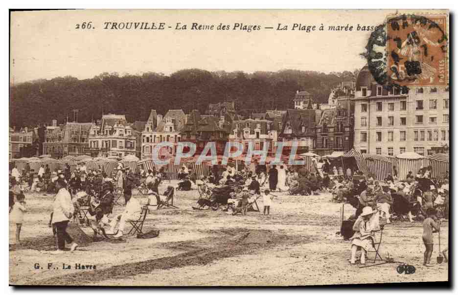 CPA Trouville La Reine des Plage La plage a maree basse