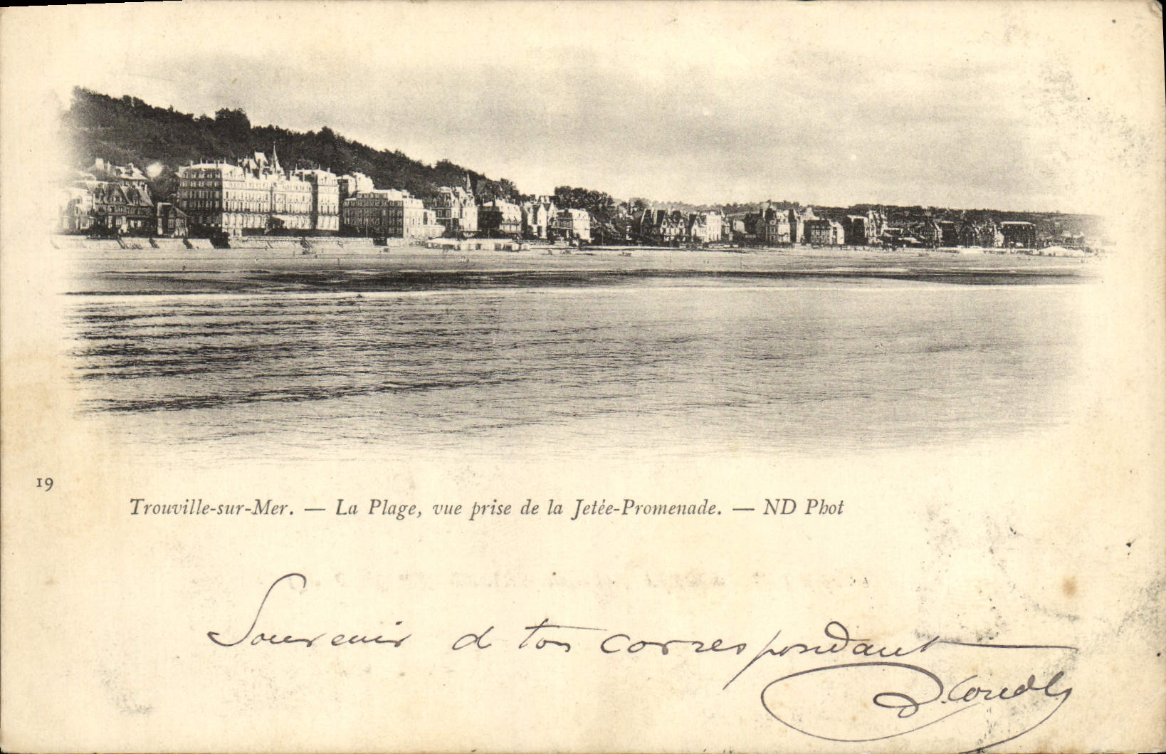 Trouville-sur-Mer — La Plage, vue prise de la Jetée-Promenade — ND Pbot