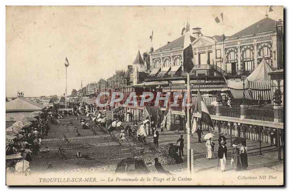 CPA Trouville sur Mer La Promenade de la Plage et le Casino