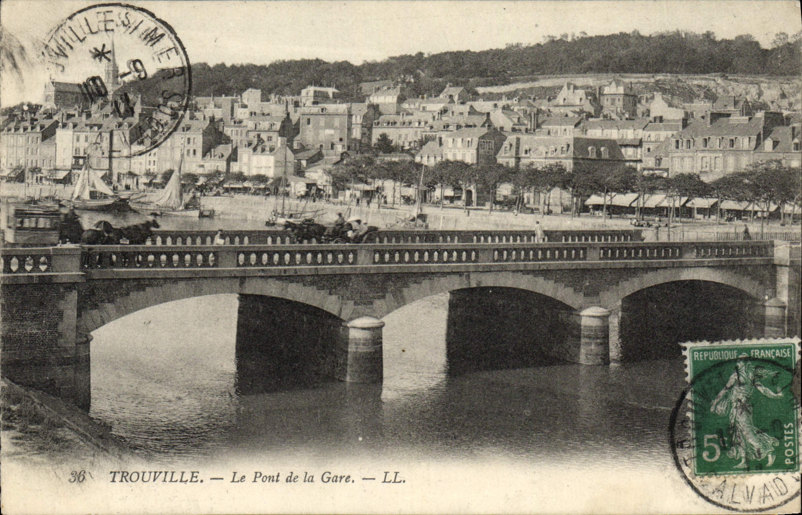 CPA Trouville Le Pont de la Gare 