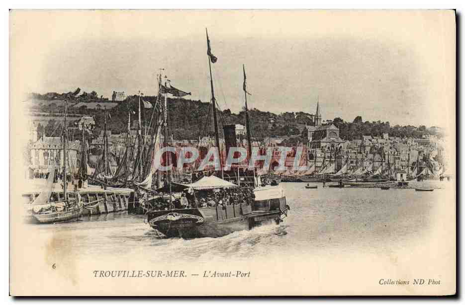 CPA Trouville Sur Mer L'Avant Port Bateaux