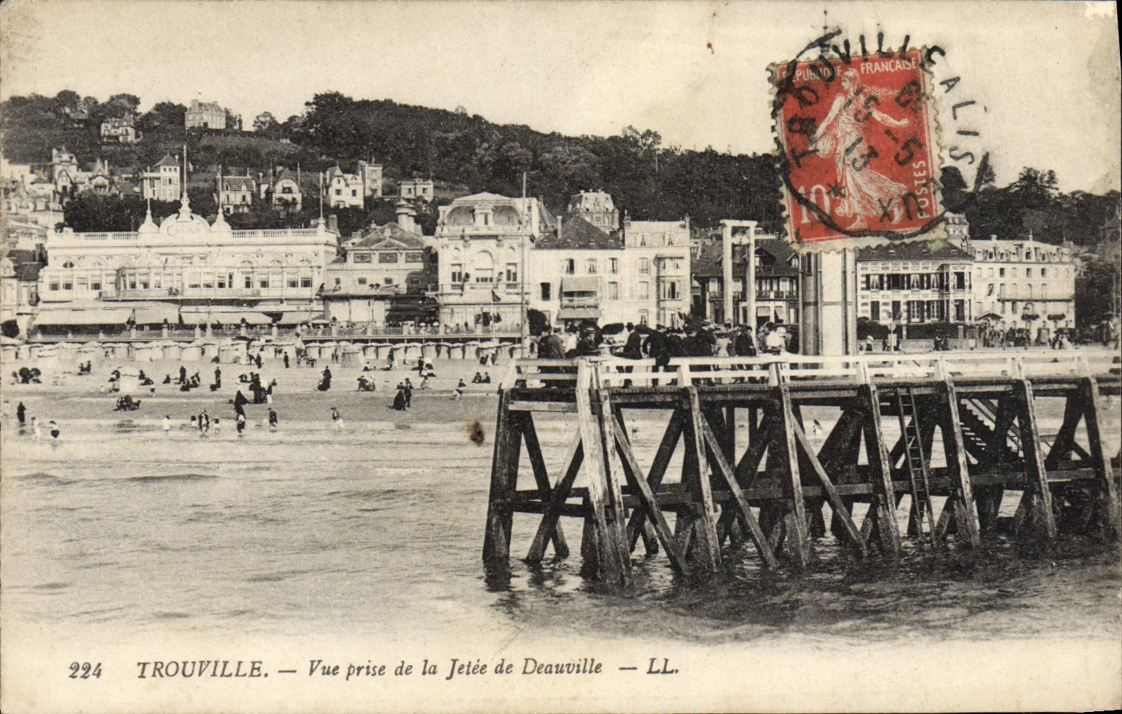 Trouville — Vue prise de la Jetée de Deauville — LL. n°224