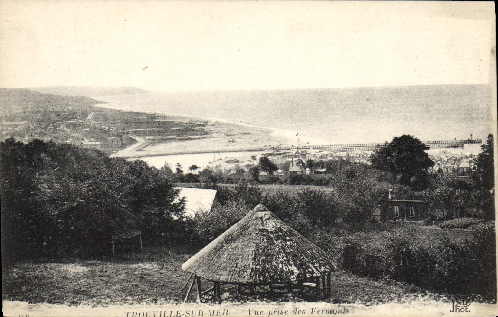 CPA Trouville Sur Mer Vue Prise des fermonts