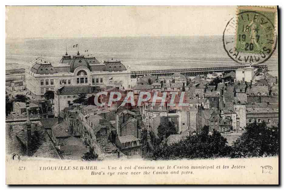CPA Trouville Sur Mer Vue a vol d'oiseau sur le casino municipal et les jetees