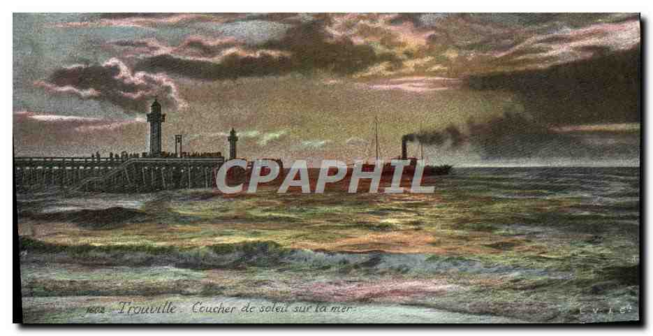 CPA Trouville Coucher de soleil sur la mer Bateau