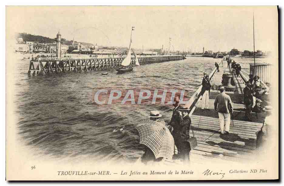 CPA Trouville Sur Mer Les jetees au moment de la maree