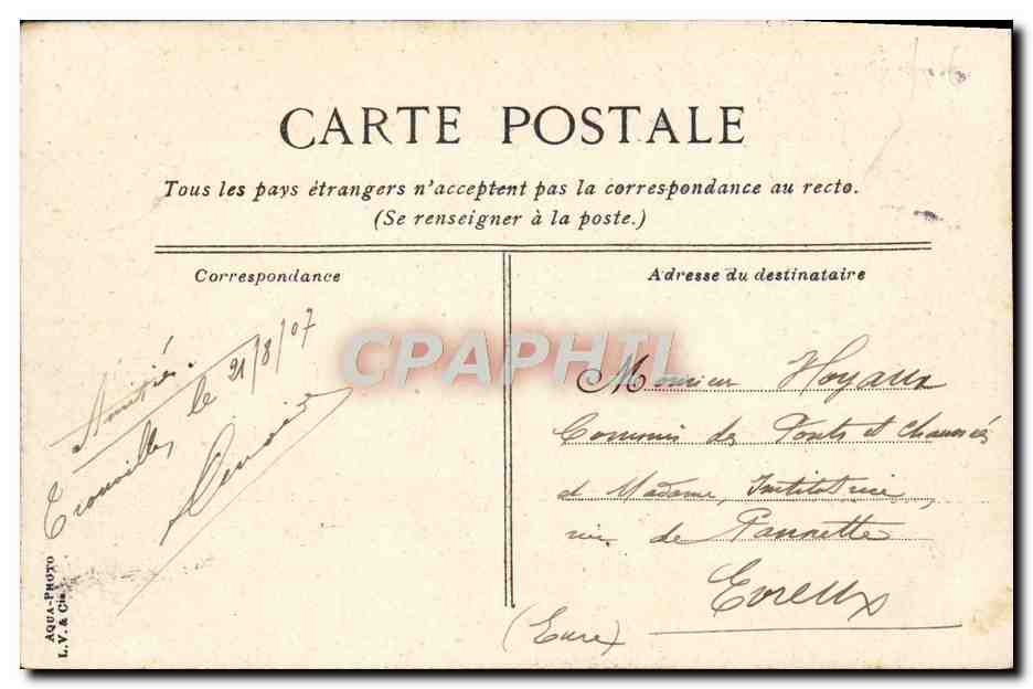 TROUVILLE - Barco de pesca saliendo del puerto. — Editor L.V. & Cie, n°33 — Reverso