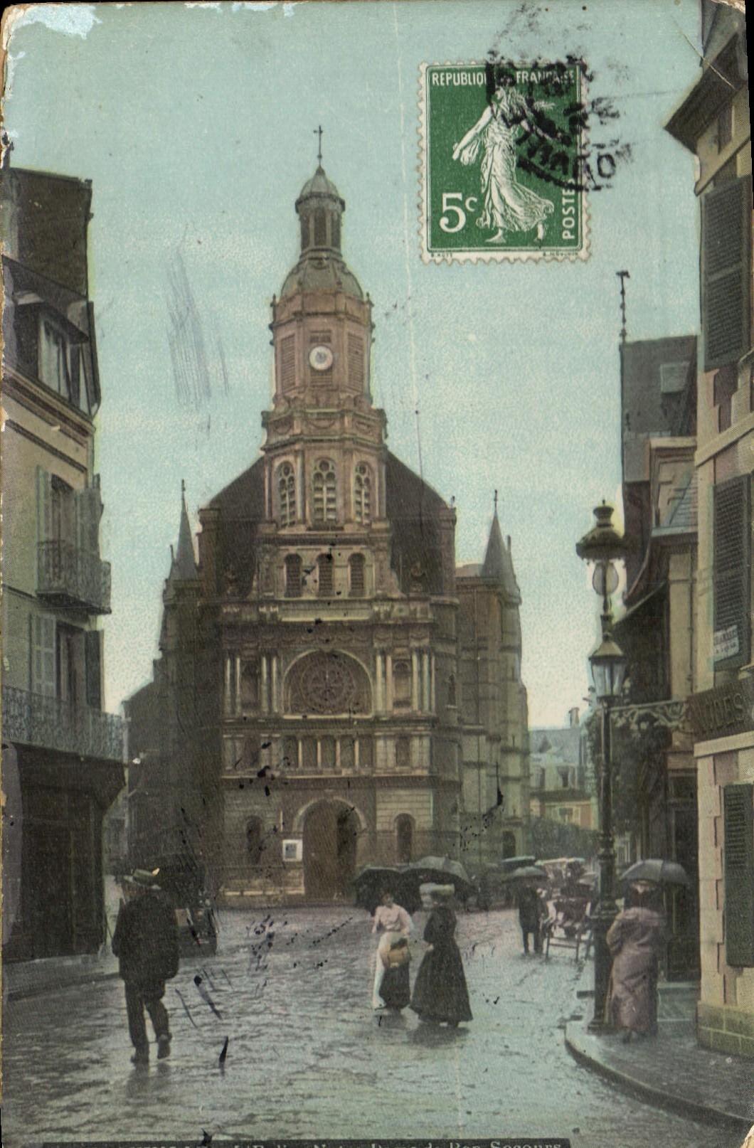 Église Saint-Pierre de Brouville — vue de la place — éditeur Bon Secours