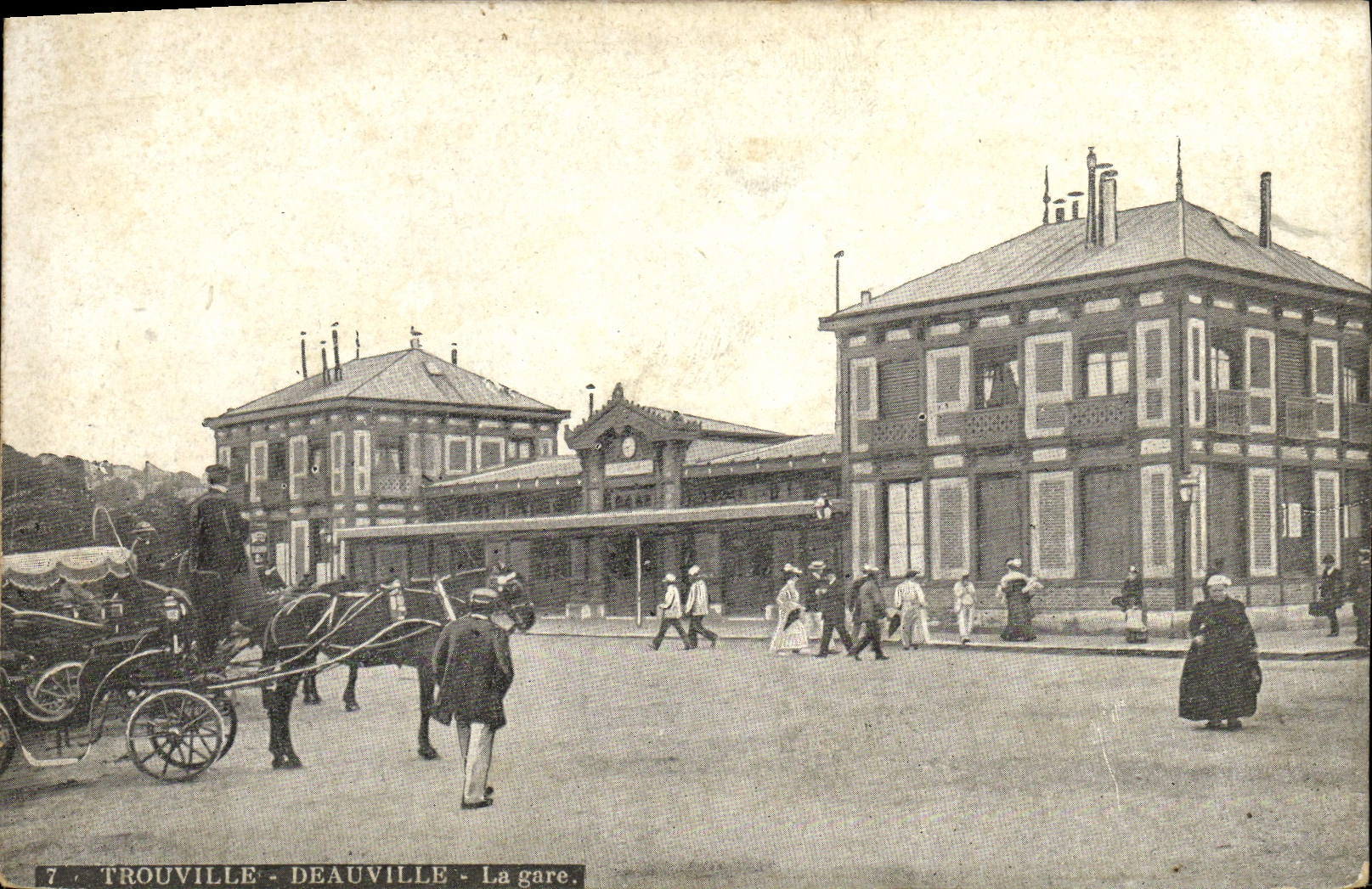 CPA Trouville Deauville la gare