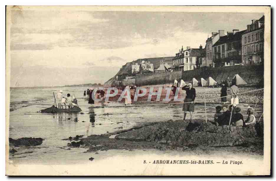 CPA Arromanches les bains la plage