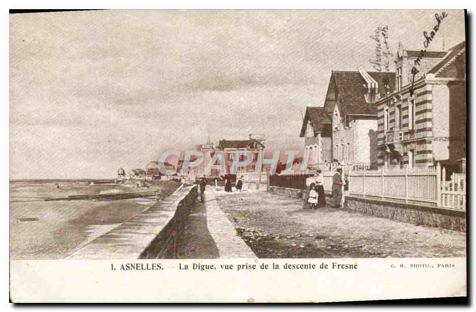 Asnelles — La Digue, vue prise de la descente de Fresné — G. H. Photo, Paris