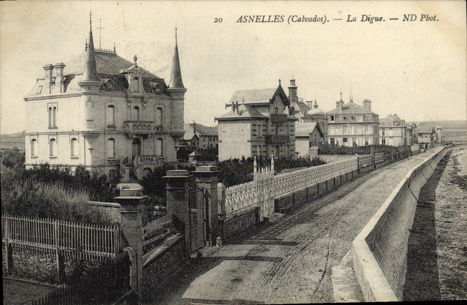 Asnelles (Calvados) — La Digue — ND Phot. - Anverso