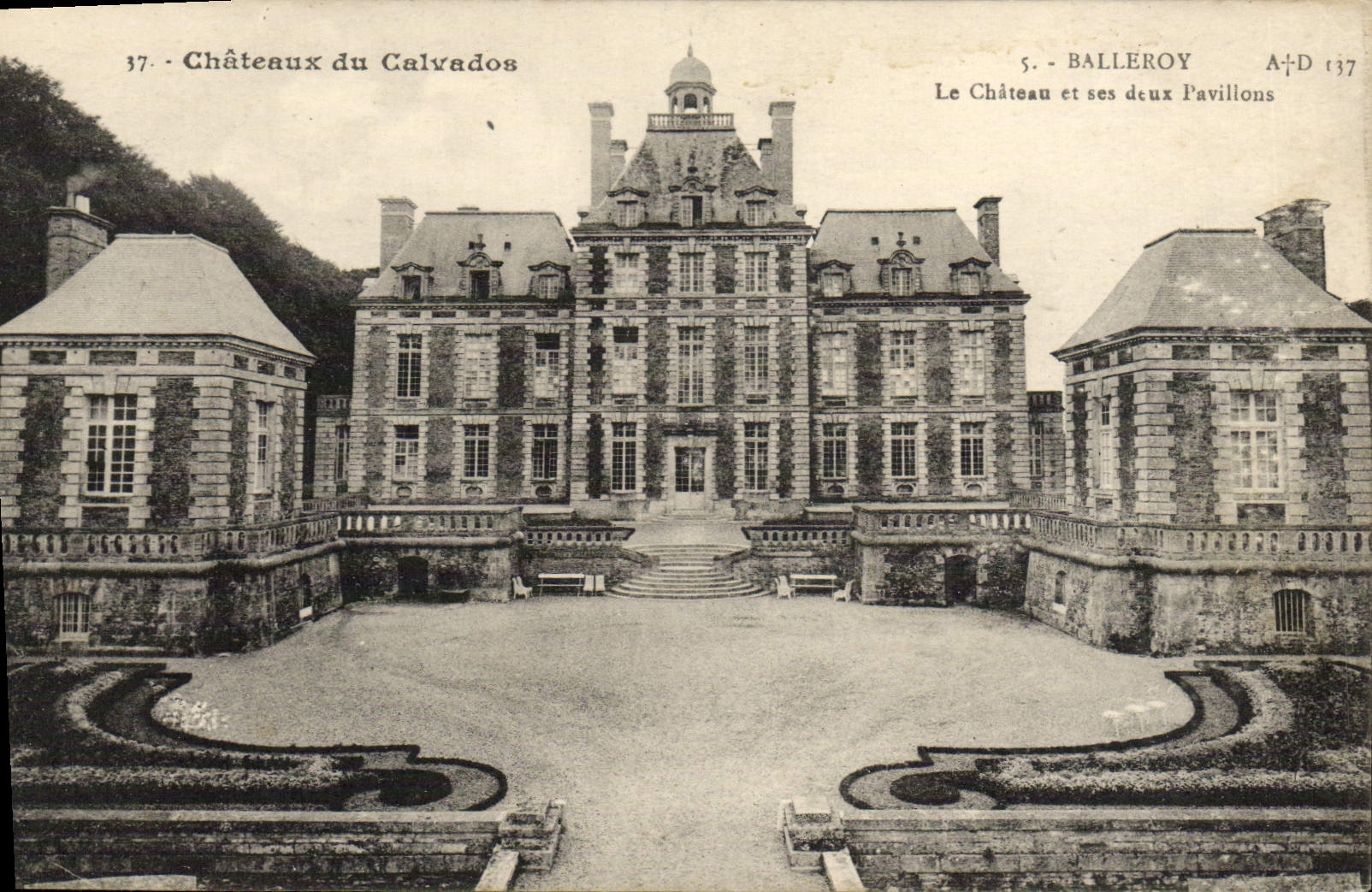 Le Château et ses deux Pavillons — Balleroy — A. Dubosq, édit., Calvados