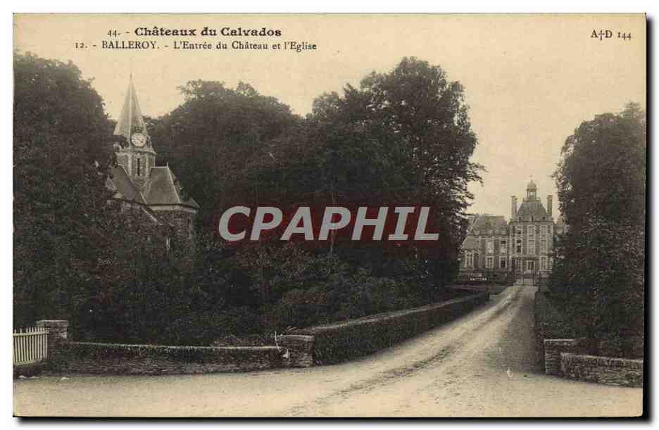 CPA Chateaux du calvados balleroy L'entree du chateau et l'eglise