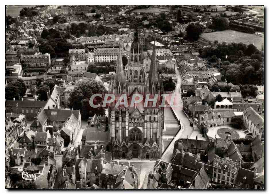 Bayeux — Vue aérienne — Éditions Aériennes Combier Imp. Macon