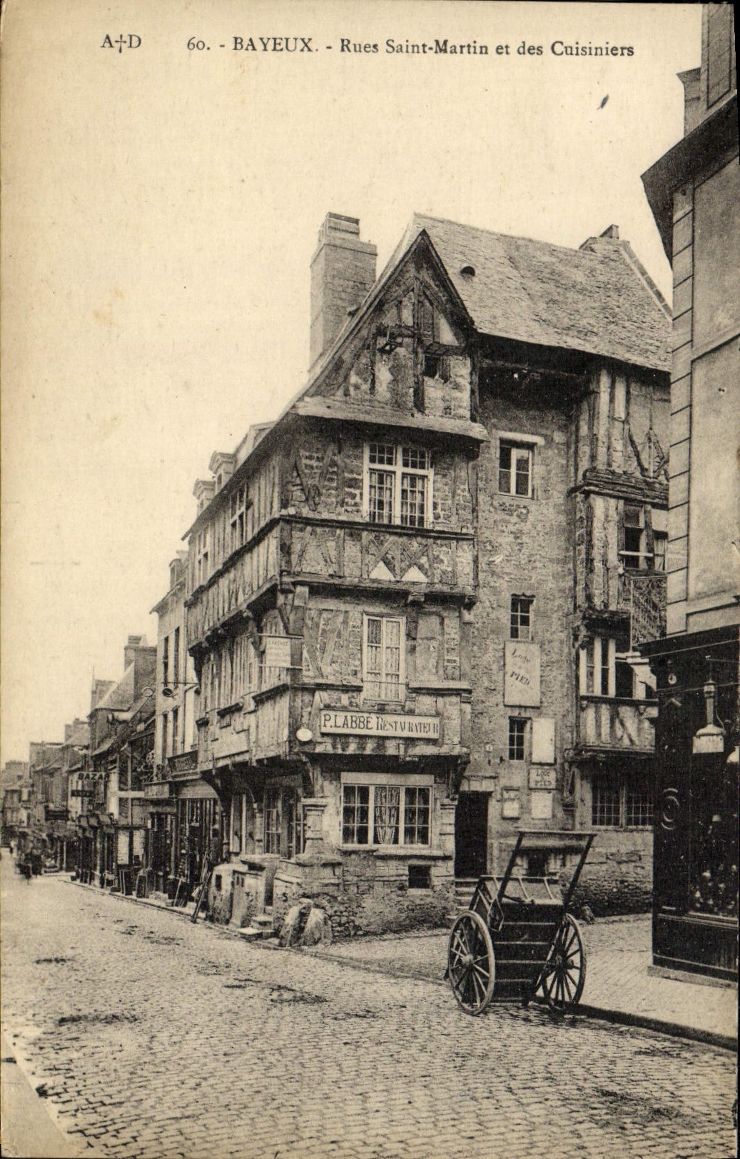 Bayeux - Rues Saint-Martin et des Cuisiniers — A. Dabosy, édit. (Duppont) n°60