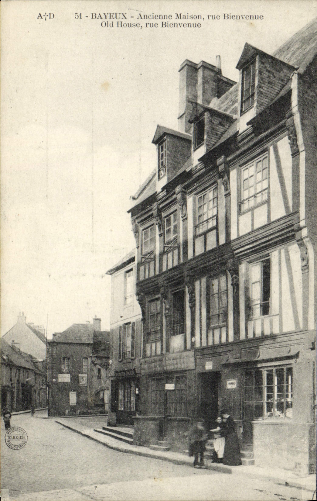 Bayeux — Ancienne Maison, rue Bienvenue — A. Duboesq, édit., Commes (Calvados)