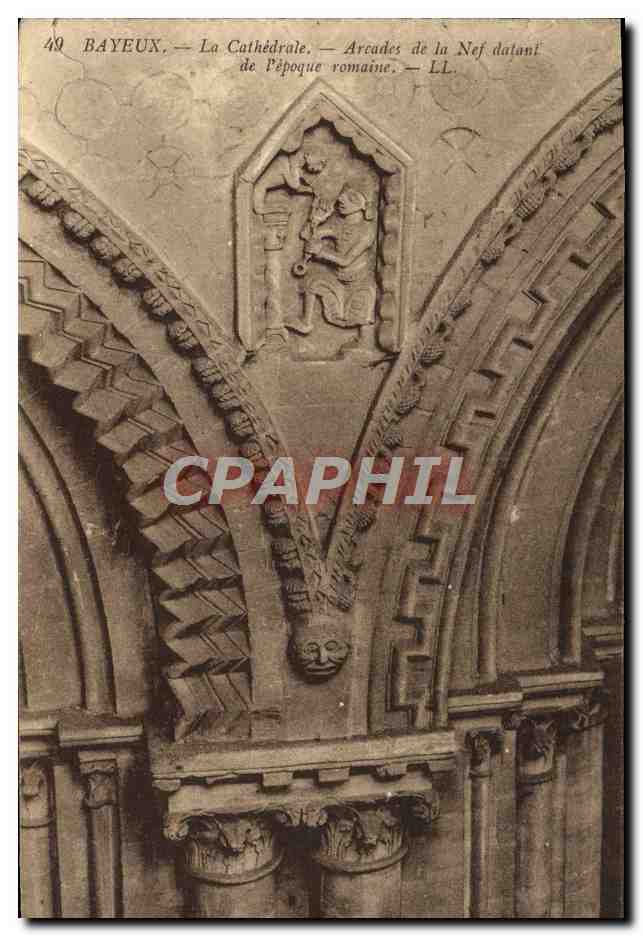 CPA Bayeux La cathedrale arcades de la nef datant de l'epoque romaine 